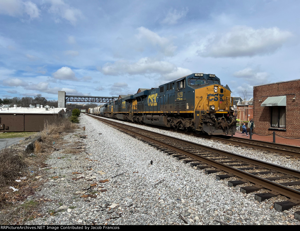 CSX 928